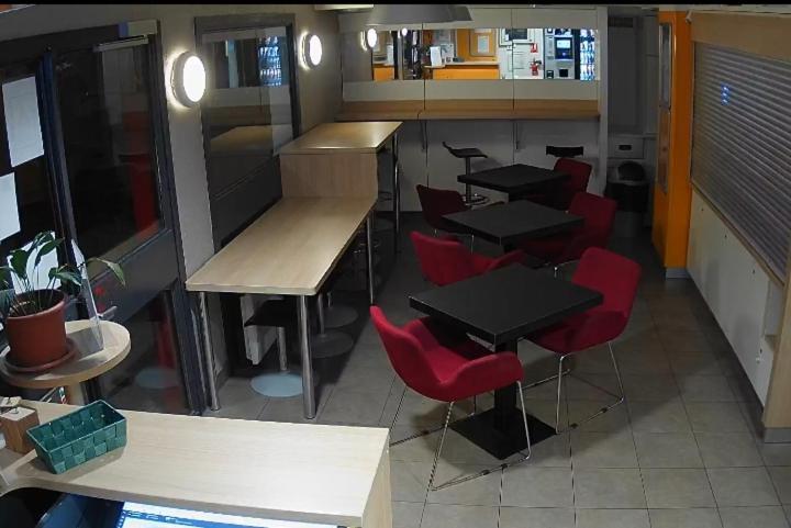 Enzo Hotel 1Er Prix Coudes المظهر الخارجي الصورة